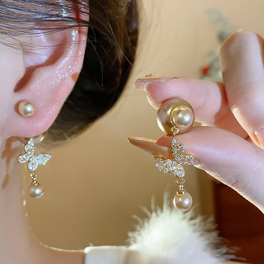 [Jewbeauty]Gold-Tone Pearl Drop ต่างหูผีเสื้อ Rhinestone & Mini Pearl Decor Elegant น่ารักผู้หญิงทุกวันเครื่องประดับ