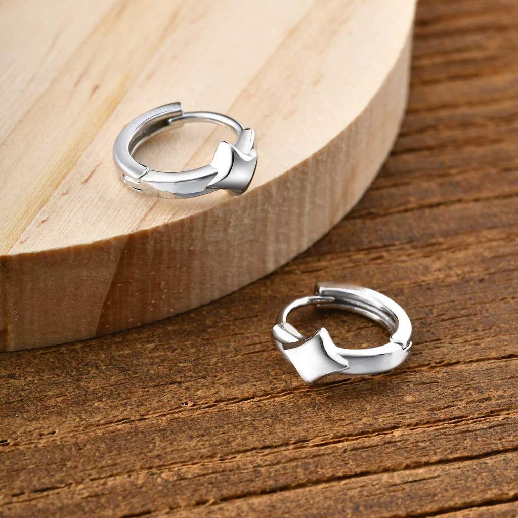 Vnox Four-Pointed Star ต่างหูห่วงเล็กสําหรับผู้ชาย Boy Pierced Ears Hoop ต่างหูสแตนเลส - รูปที่ 3