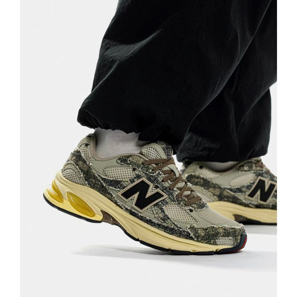 รองเท้าลําลอง Joe Freshgoods x NB 2010