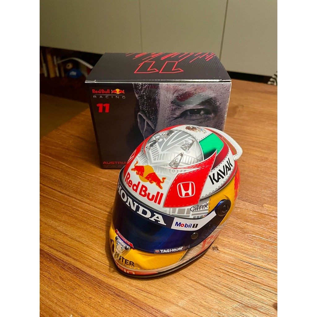 เว็บไซต์อย่างเป็นทางการของ Red Bull Schubert 1/2 Perez Austria Station 2021 Red Bull Home Helmet รุ่