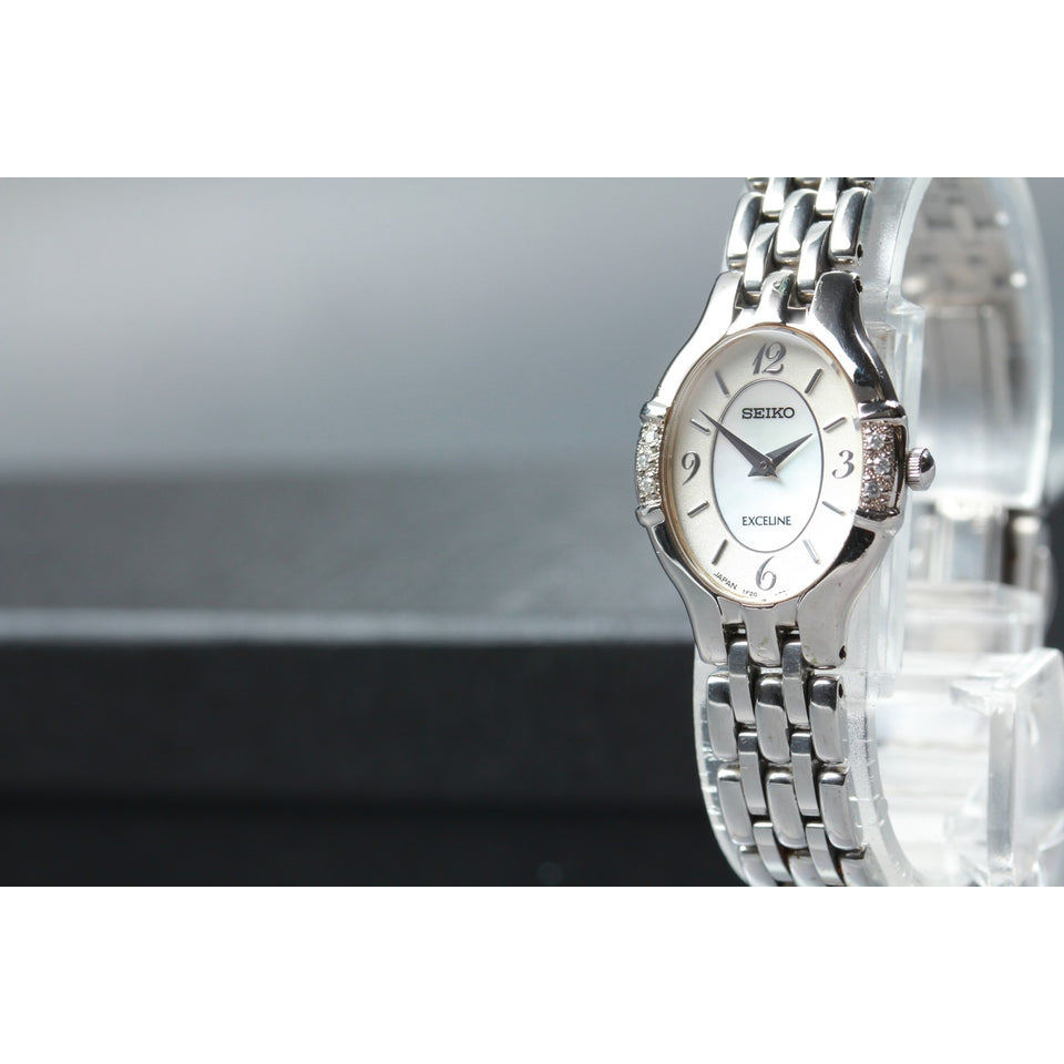 Near MINT* Seiko Exceline 1F20-0AW0 Silver Two Tone 20mm Qz 155mm Ladies Watch