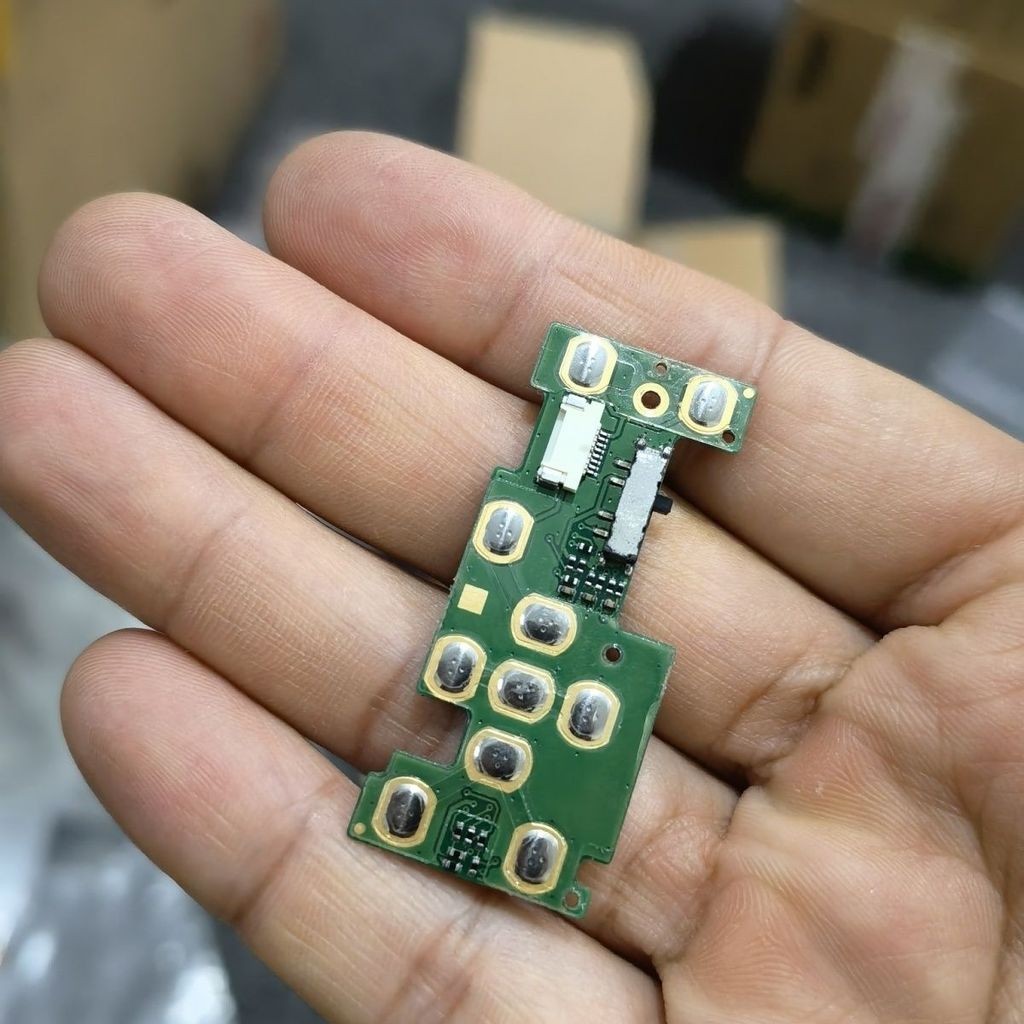 เหมาะสําหรับบอร์ดปุ่ม Sony w830