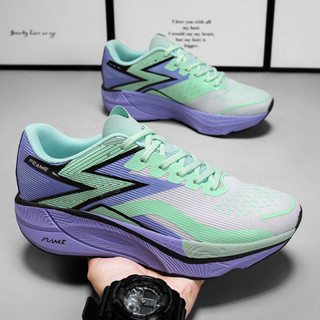 รองเท้าวิ่งผ้าใบสำหรับทั้งชายและหญิง มีแผ่นคาร์บอนที่ยืดหยุ่…