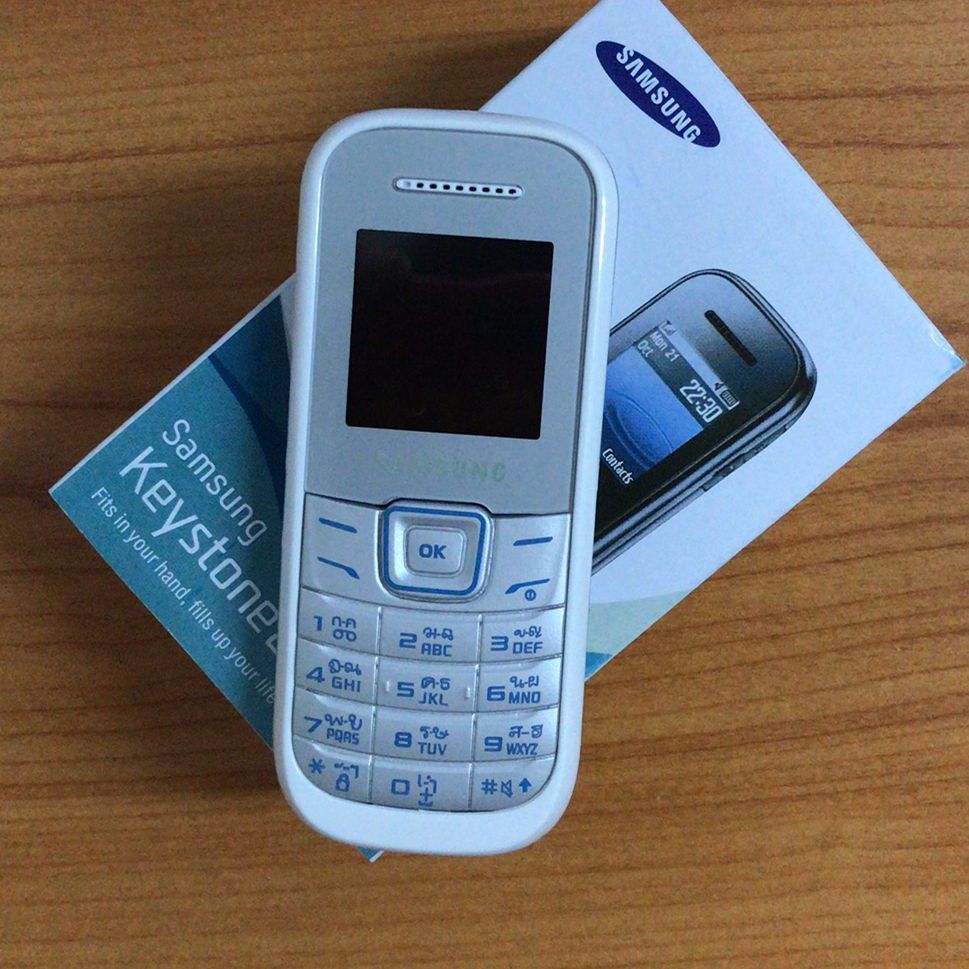SAMSUNG HERO GT-E 1200Y มือถือปุ่มกด