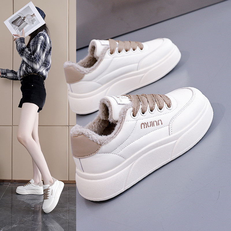 加绒保暖小白鞋女2025年新款板鞋冬季踩屎感厚底轻便运动女鞋A61