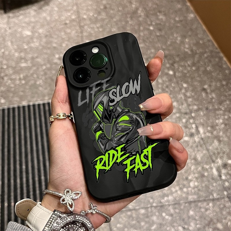 Rider อินเทรนด์ Cool Matte เหมาะสําหรับ iPhone 17 14 16 Pro 7plus XS 12 ProMax 16 ProMax 11 Pro 13 14 15 XR XSMAX นุ่มซิลิโคนกันกระแทกกรณีป้องกัน