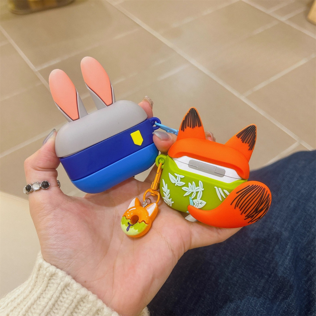 สําหรับ AirPods 4 AirPods pro3 2025 เคสซิลิโคนการ์ตูน Zootopia nick หนังกระต่ายพร้อมจี้ AirPods 1/2 pro 2 AirPods 3 หูฟังไร้สายบลูทูธเคสป้องกัน