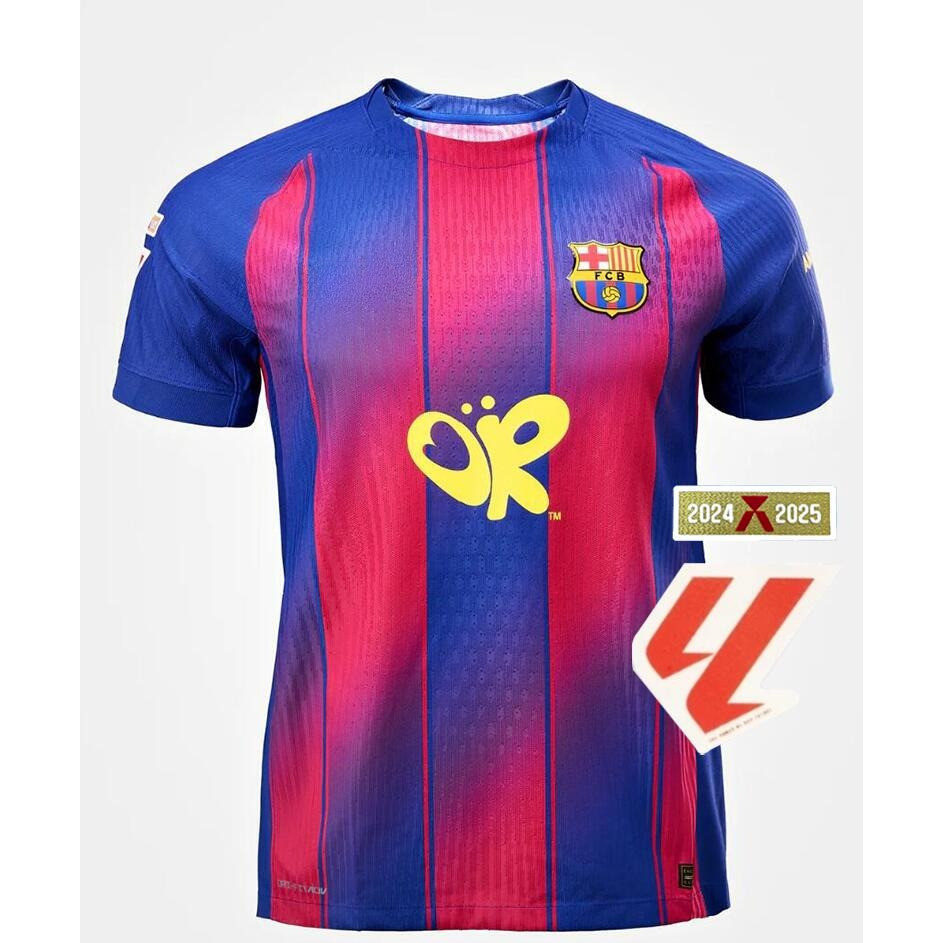 ใหม่!! 25/26 Barcelona x Olivia Rodrigo Home Fan เสื้อฟุตบอลแขนสั้น S-4XL