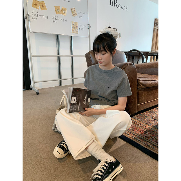 COD2025 ฤดูร้อนสไตล์ใหม่สีเทารอบคอแขนสั้นเสื้อยืดผู้หญิงฐานหลวม Slimmer ดูขนาดเล็กพิมพ์ด้านนอก 2026 