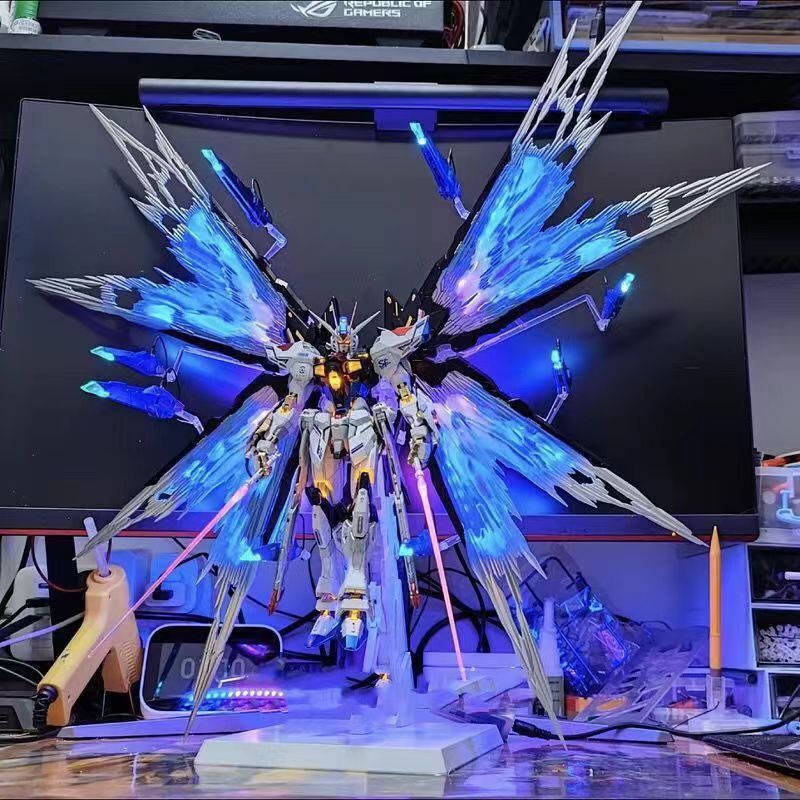 HG1:144 Red Heretic Wolf King Fate Fukuoka Bull Assembly Model Figure
