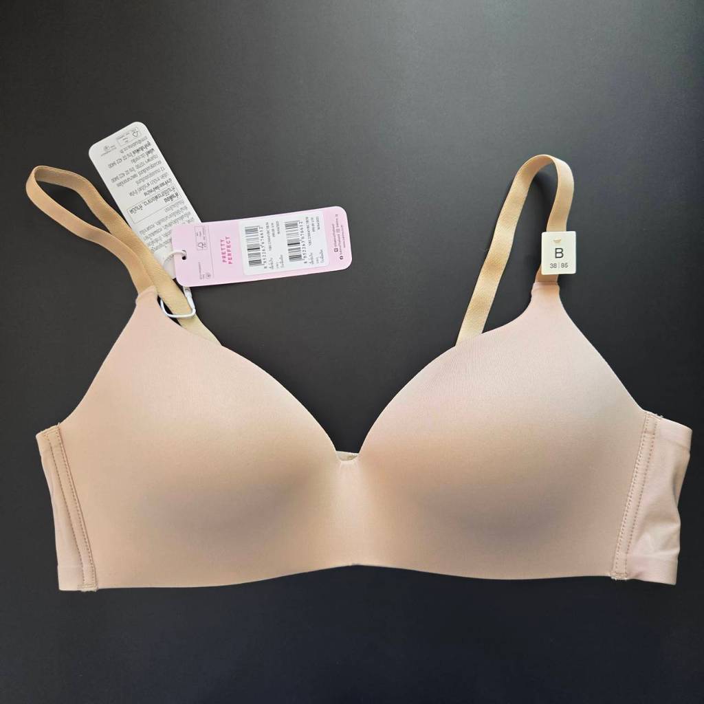 SABINA รหัส NBU23004 เสื้อชั้นใน INVISIBLE WIRE (ไม่มีโครง) SEAMLESS FIT รุ่น PRETTY PERFECT