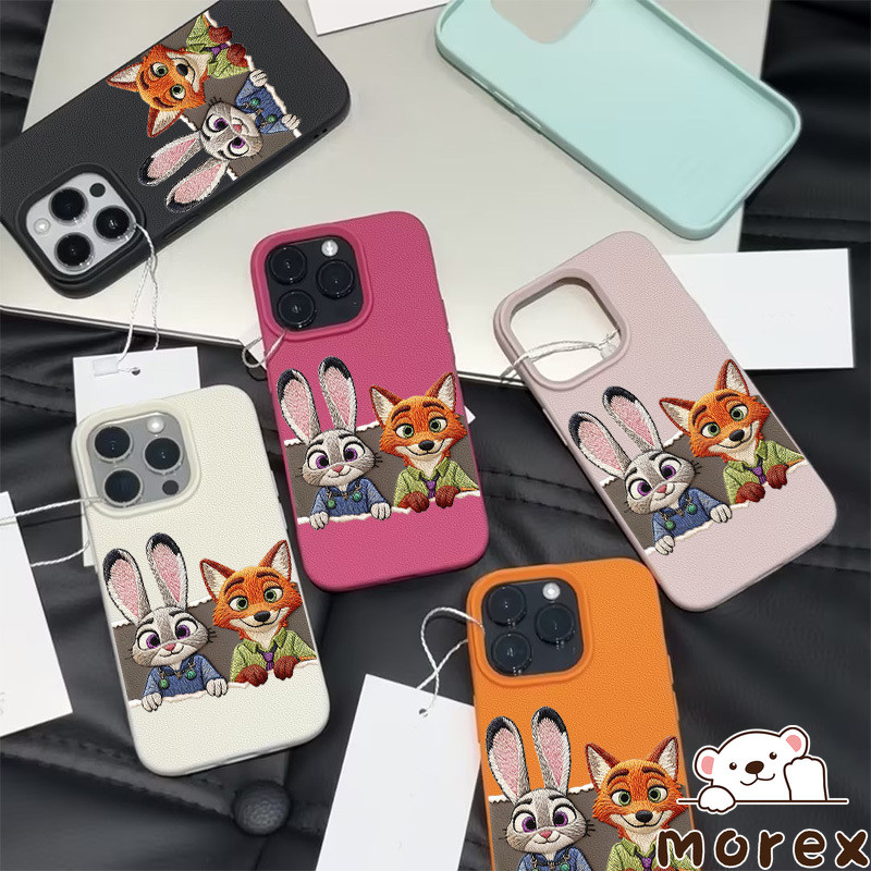 สำหรับ IPhone 17 Air 15 11 13 16 12 14 Pro Max XR X 7 16 8 Plus ภาพวาดสีน้ำมันปักลายคู่รัก นิค จูดี้ ปกสัมผัสเหมือนหนัง