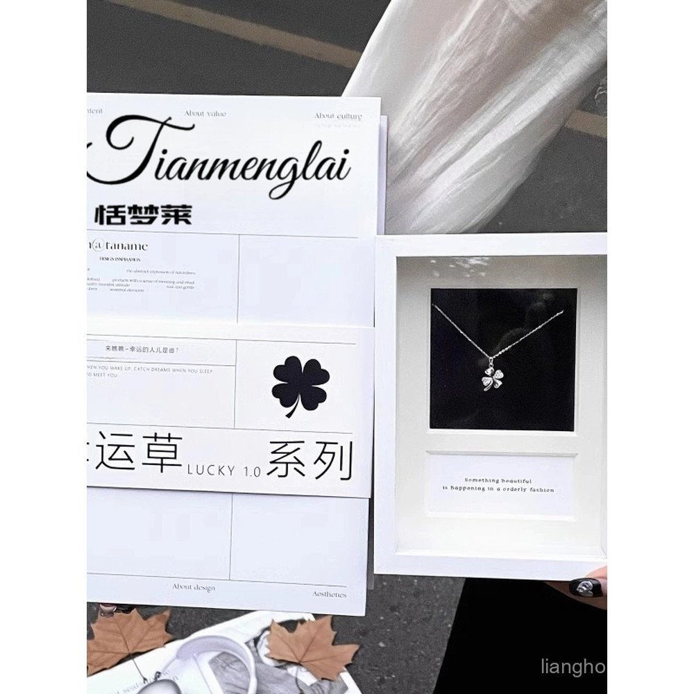 Four-Leaf Clover สร้อยคอหรูหรา Niche Design High-End สร้อยคอ Clavicle Chain ของขวัญวันเกิดสําหรับสาว