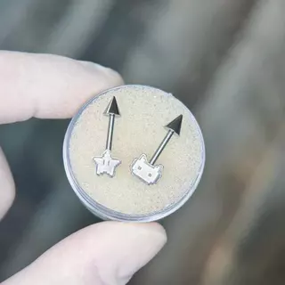 1ชิ้นสุภาพสตรีที่ไม่ซ้ํากันโลหะผสมดาวแมวต่างหูสตั๊ด
