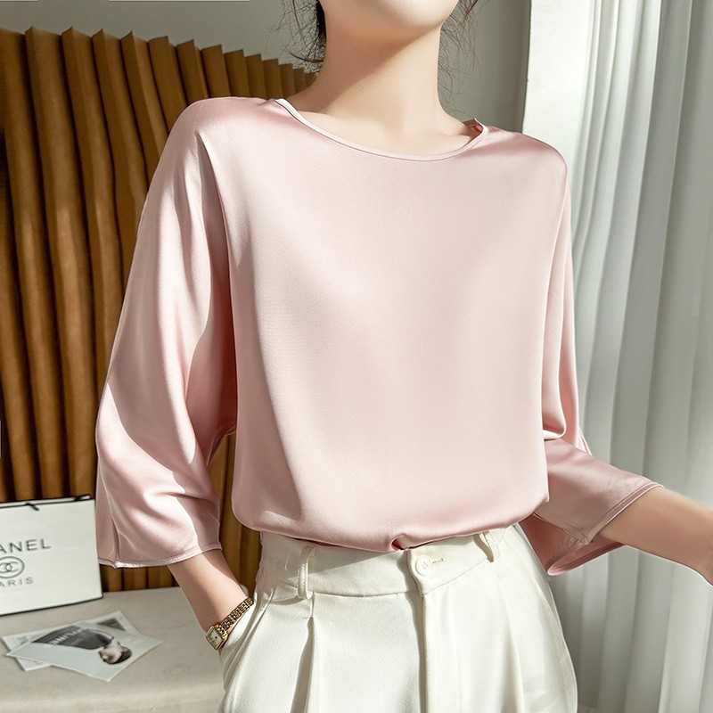 เสื้อเชิ้ตผ้าซาตินไหมมัลเบอร์รี่สำหรับผู้หญิง คอทรงกลม สีพื้น แขนสามส่วน เหมาะสำหรับสวมใส่ในฤดูร้อน#99297