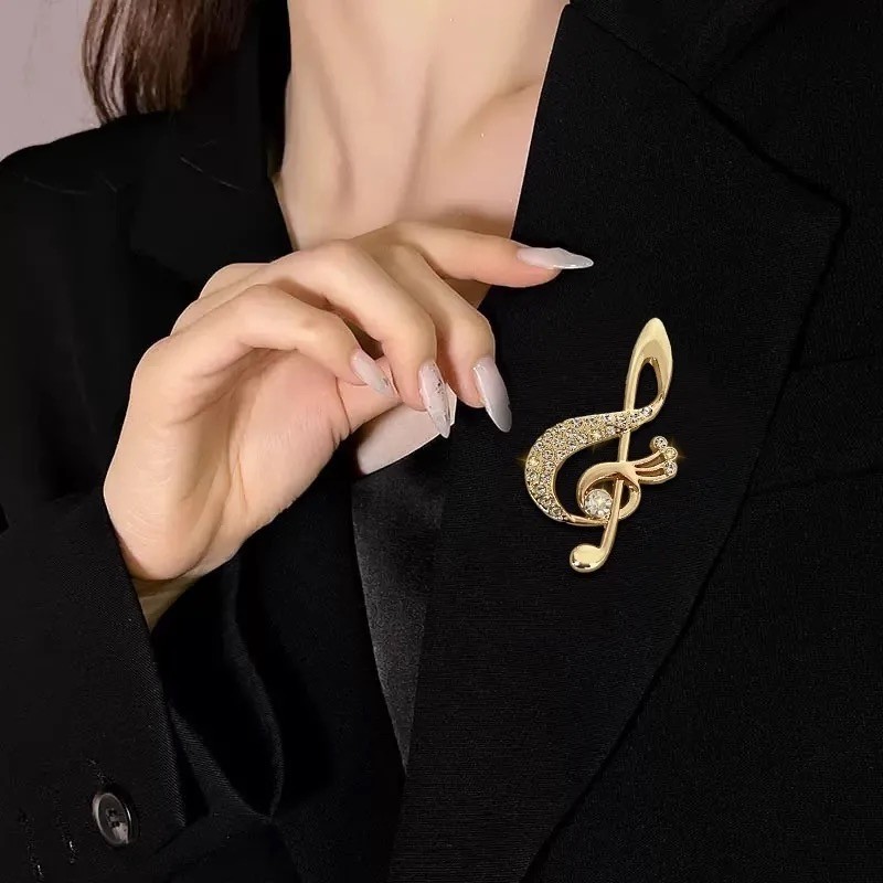 เข็มกลัดลายโน้ตเพลงทำจากโลหะและRhinstone สำหรับเสื้อสูท ใช้เป็นอุปกรณ์แต่งเติมเสื้อผ้า พร้อมให้เป็นของขวัญในงาน.party - รูปที่ 3