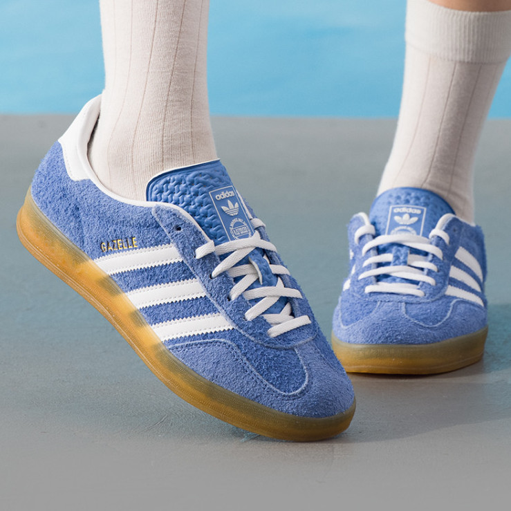 ของแท้ ADIDAS ADIDAS GAZELLE ผู้หญิงสีฟ้ากีฬารองเท้าผ้าใบลําลอง HQ8717
