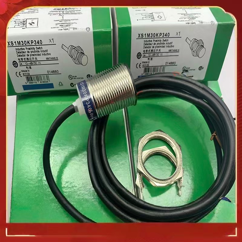 XS1M340D Proximity Switch