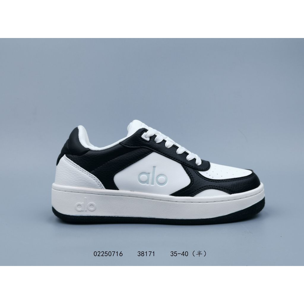 Alo โยคะ Jisoo Casual Flat Sole รองเท้าผู้ชายผู้หญิงการจับคู่สีกีฬารองเท้าสีขาวหนาความสูง 978