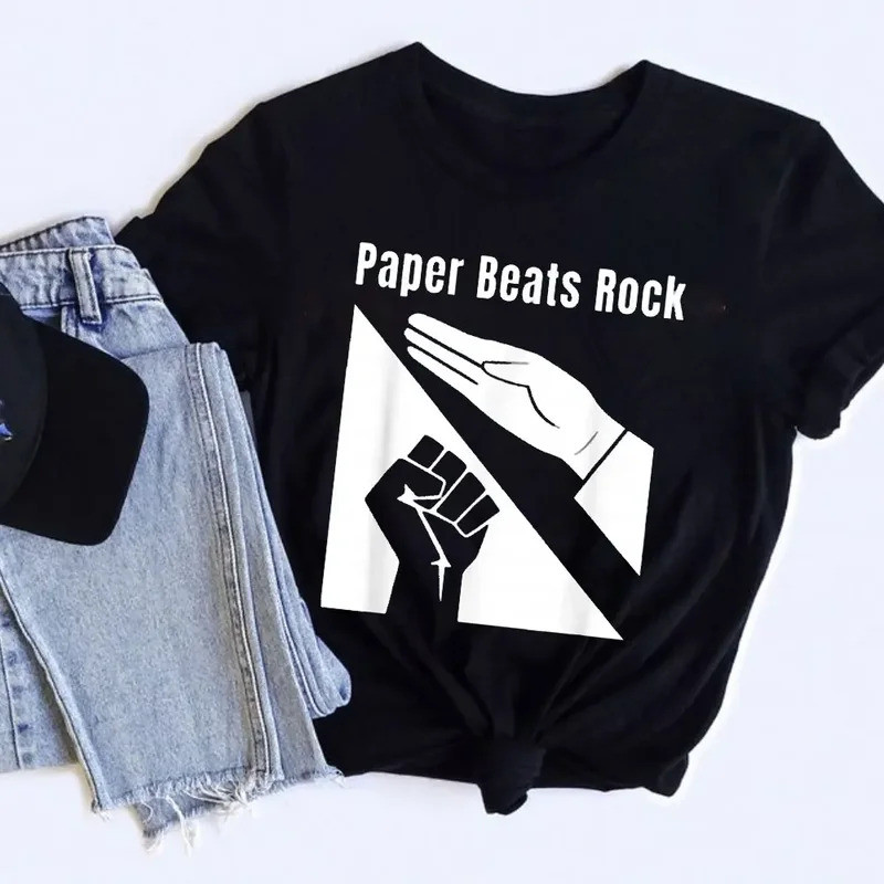 2026Paper Beats RockตลกTeeเสื้อยืดผู้หญิงTopsแฟชั่นStreetwear O-คอแขนสั้นผ้าฝ้ายUnisex Topsผู้หญิง C