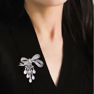 SWEE เข็มกลัดหรูหรา, พู่มุกเต็มไปด้วยเพชรผู้หญิงเข็มกลัดปก, Elegant Bowknot Heavy Craftsmanship Rhinestone เข็มกลัด Party Occasions