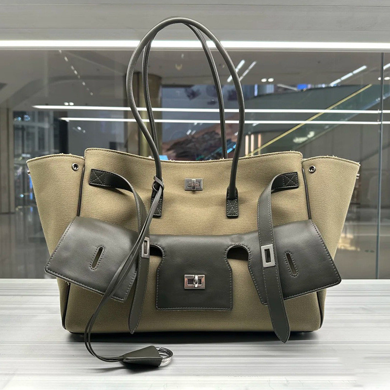Blogger Style All-Match Casual Canvas Handbag Large Capacity Commuter Tote Female Bag 2025 อินเทรนด์