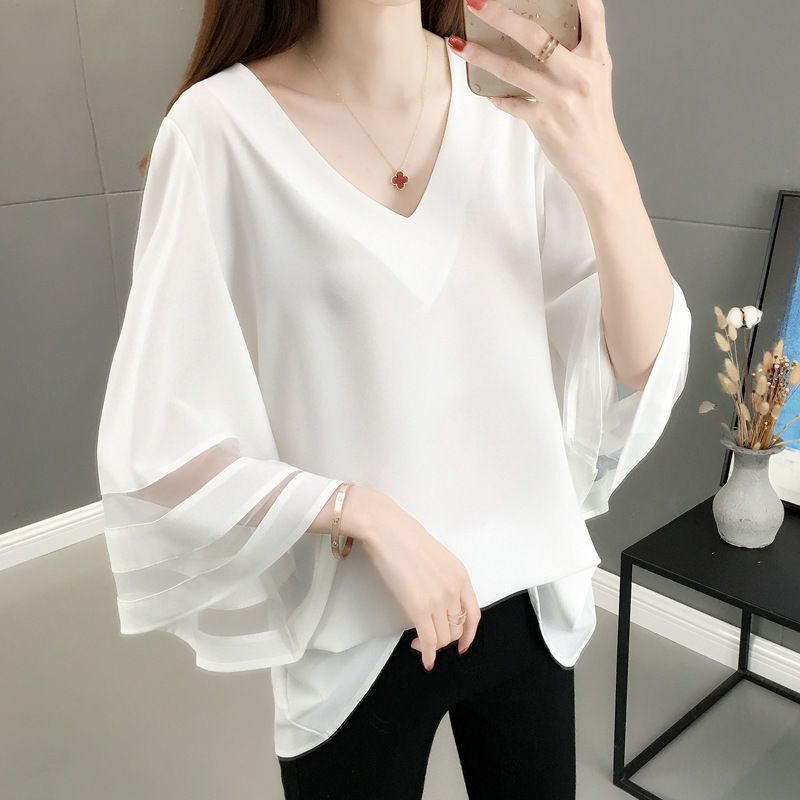 Hollow Organza เสื้อชีฟองสีขาวผู้หญิง 2026 ฤดูร้อนเกาหลีรุ่นทรัมเป็ตแขนหลวมขนาดใหญ่ฝาครอบ Belly Top
