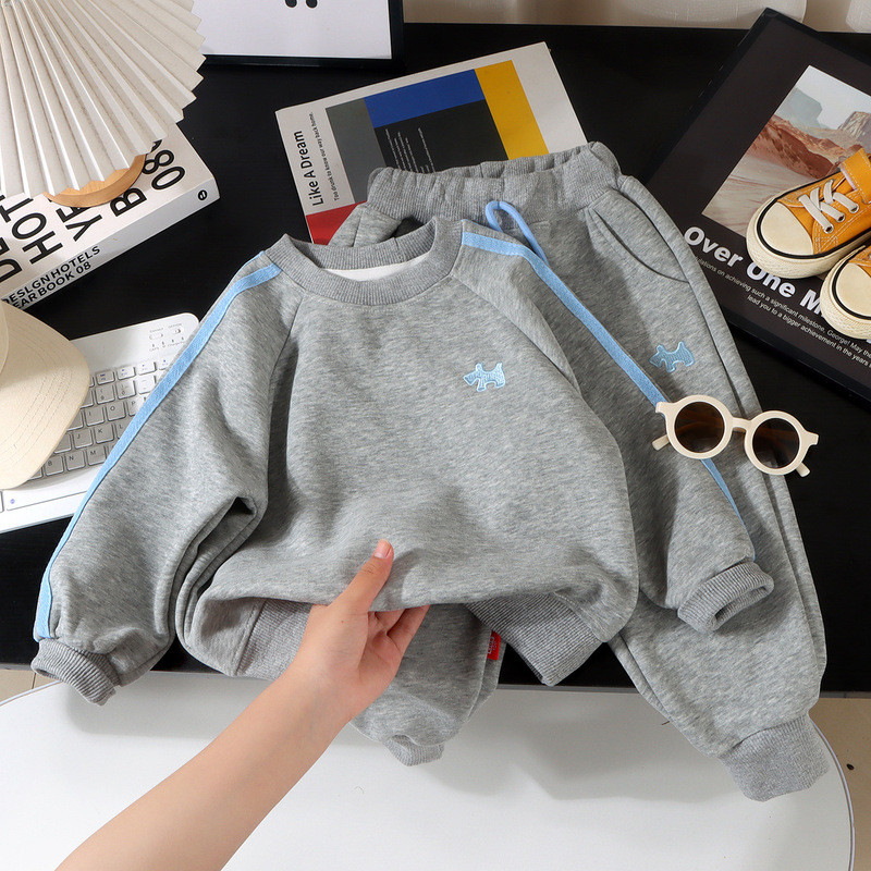 【kumi】จัดส่งฟรีในสต็อก 80-160 ซม. 2025 ฤดูใบไม้ร่วงและฤดูหนาวใหม่เด็กชุดลำลองกีฬารุ่นเกาหลีมหาวิทยาล