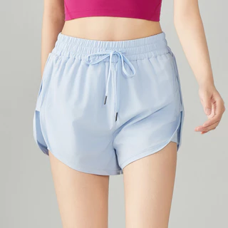 AirActive Breeze Shorts กางเกงขาสั้นออกกำลังกายผู้หญิงสำหรับฤดูร้อน ดีไซน์สองชั้น แห้งไว ระบายอากาศ กันโป๊ มีกระเป๋าด้านใน กางเกงออกกำลังกายและวิ่ง
