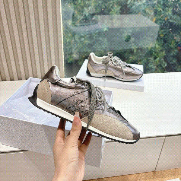 [เกรด Daigou] 25 ฤดูใบไม้ผลิฤดูร้อน dior รองเท้าผ้าใบ Dior Graffiti กีฬารองเท้าลําลองยี่ห้อใหม่รองเท