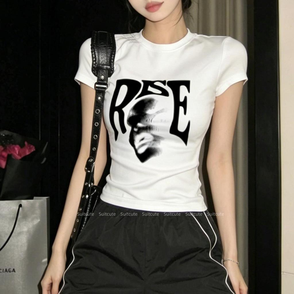 Suitcute D238 เสื้อแขนสั้นสไตล์แฟชั่นสตรีมมิ่ง แบบที่กระชับรูปร่าง