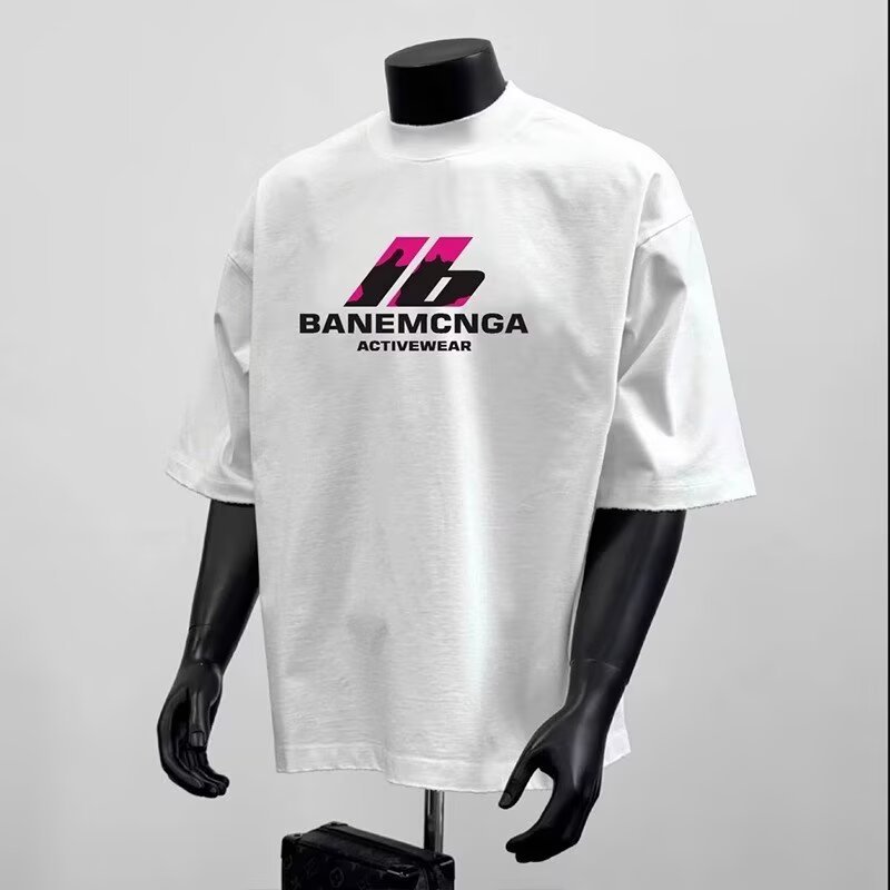 20262025เสื้อยืดแขนสั้นสไตล์ใหม่ผู้ชาย ins Street Wear ยุโรปอเมริกันสไตล์ฮิปฮอปรอบคอ Bottoming เสื้อ