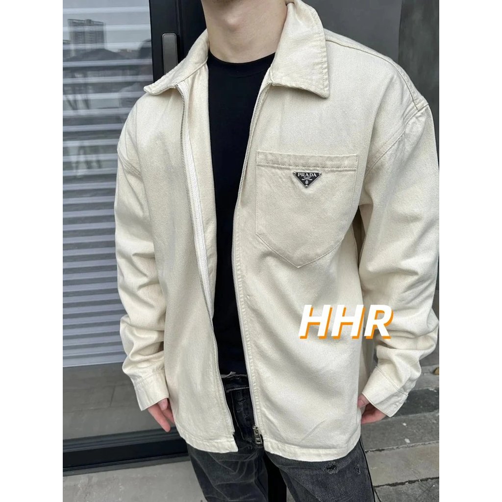 [รุ่นที่ถูกต้อง] Pr @ da/Prada Chest Pocket Triangle Logo Brand Logo Zipper Denim Jacket Top Jacket 