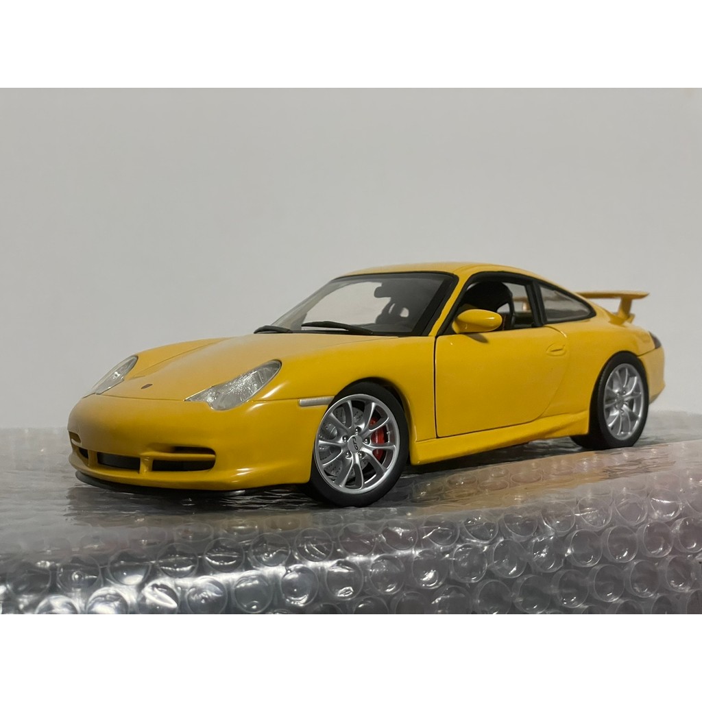 1/18 Hot Wheels Porsche 911 GT3 993 เก่าโบราณ หลุดเองรู้สึกดี สามเปิดประตูด้านหลังเพิ่มเติมครึ่งผ้าม