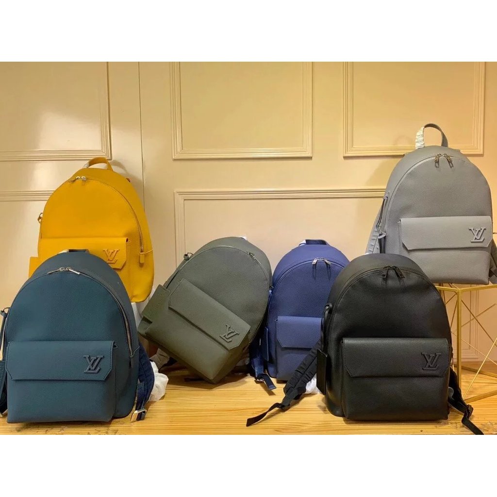 Louis Vuitton M57079 สไตล์ใหม่ผู้ชายหนังวัวสีดํา AEROGRAM กระเป๋าเป้สะพายหลังผู้ชายกระเป๋าเป้สะพายหล