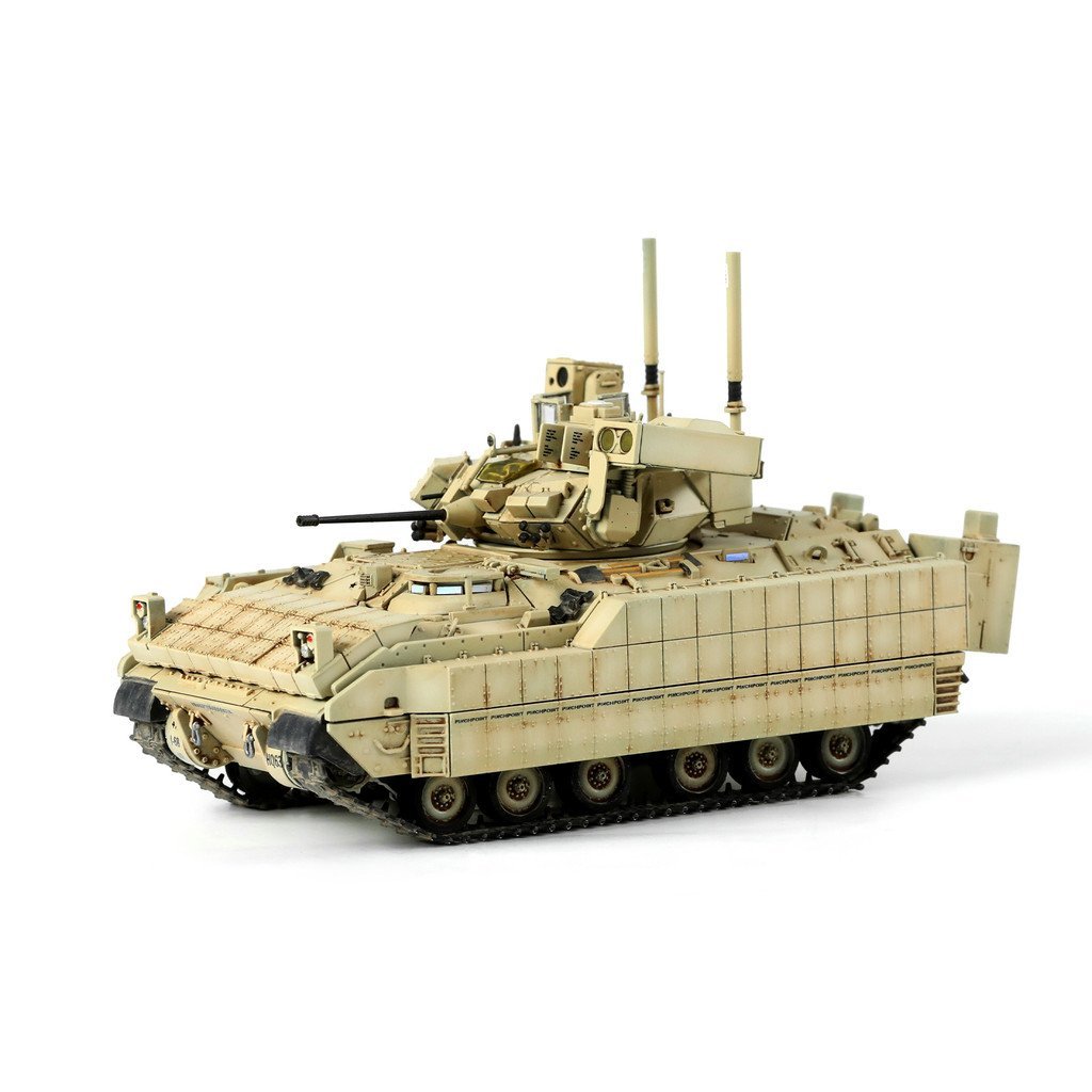 MENG 72-005 1/72 American M2A3 < Bradley} BZK III Infantry Chariot