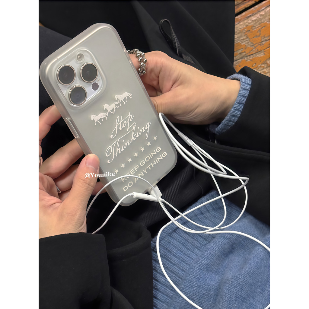 ไฟฤดูร้อนระบายอากาศ Retro English Pony สไตล์เกาหลีเหมาะสําหรับ iphone17pro/17promax เคสป้องกัน Apple 16 เคสโทรศัพท์ 16promax เคสป้องกัน 15 กันกระแทก 13/14 กรณี 11/12/12promax/17air