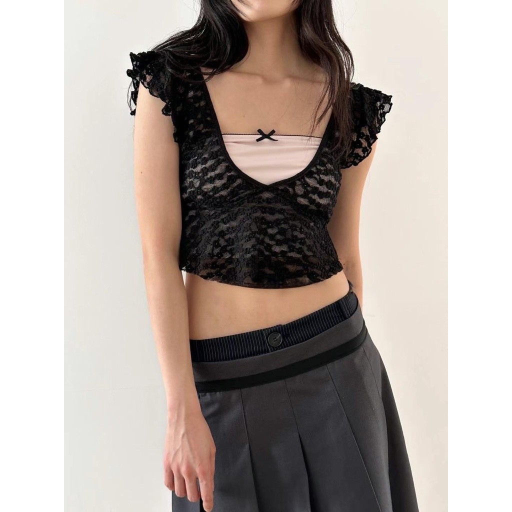 Dailywear พร้อมส่ง ✨เสื้อลูกไม้ซีทรูคอวีลึกสุดเซ็กซี่ สไตล์ฝรั่งเศส ลายดอกไม้สีชมพู สำหรับสาวฮอต - รูปที่ 4