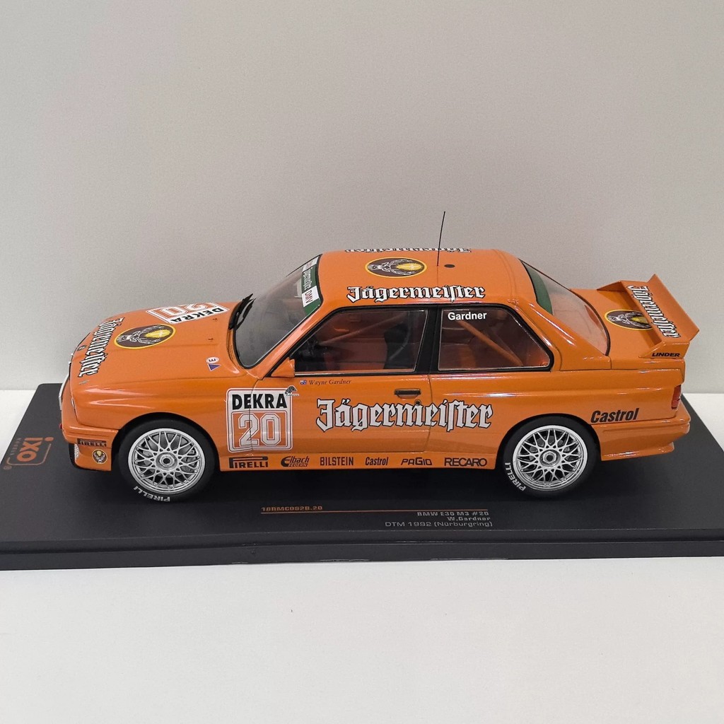 [Ready Stock 1 Set] IXO 1/18 BMW E30 M3 #19 1992 BMW Racing รุ่นไม่เปิดประตูไม่ Steer โลหะผสมยิงจริง