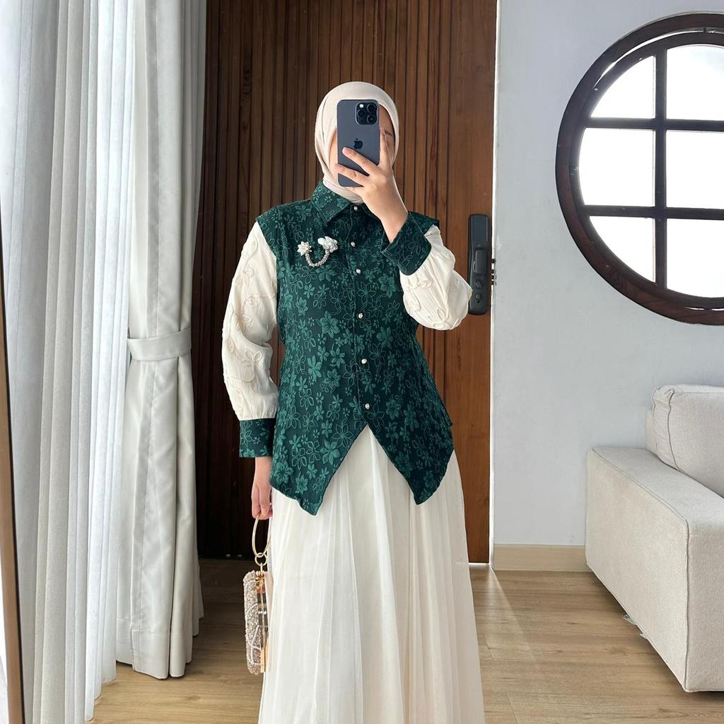 KIANA BLOUSE FLOWERY CHIC