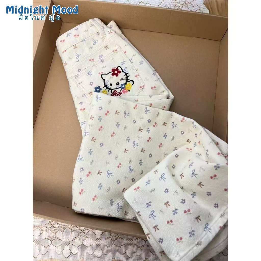 Fast shipping! Summer New Large Size Simple Lazy Floral Kitty Embroidered Jeans for Women