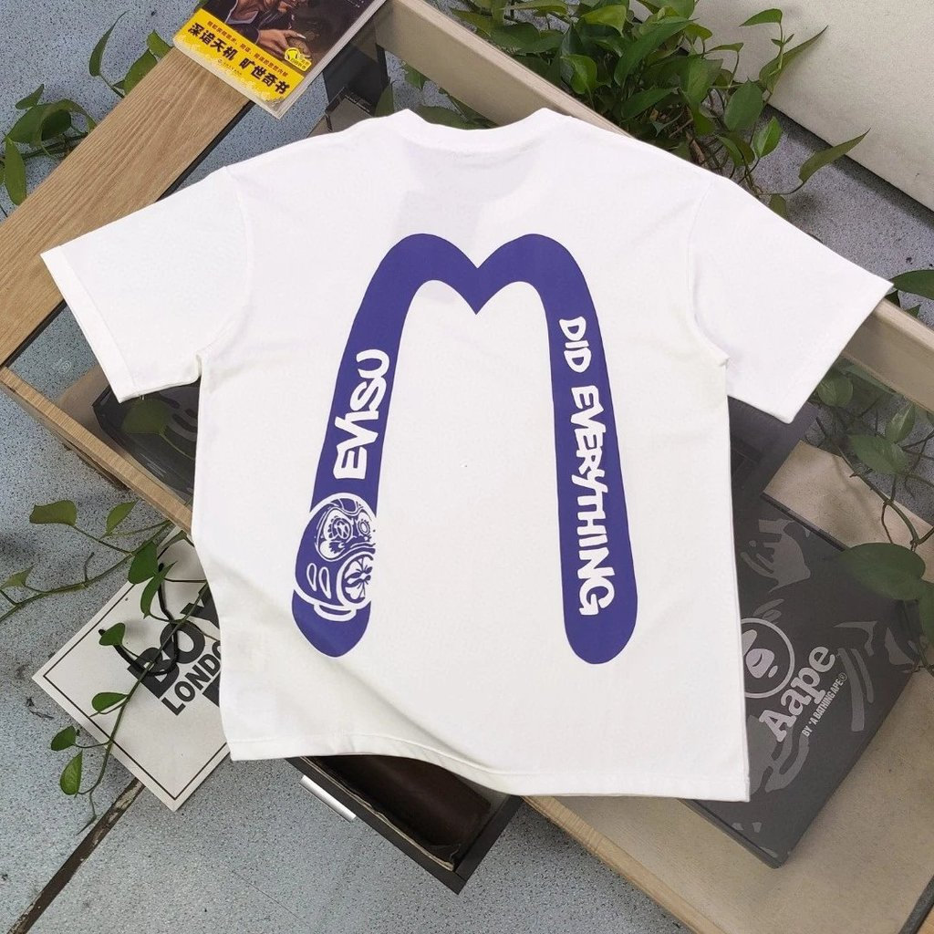 EVISU/God of Fortune 2026 เสื้อยืดแขนสั้นคอกลมสไตล์คู่ผู้ชาย 2026 ต้นฤดูใบไม้ผลิสไตล์ใหม่รอบคอ Slim-