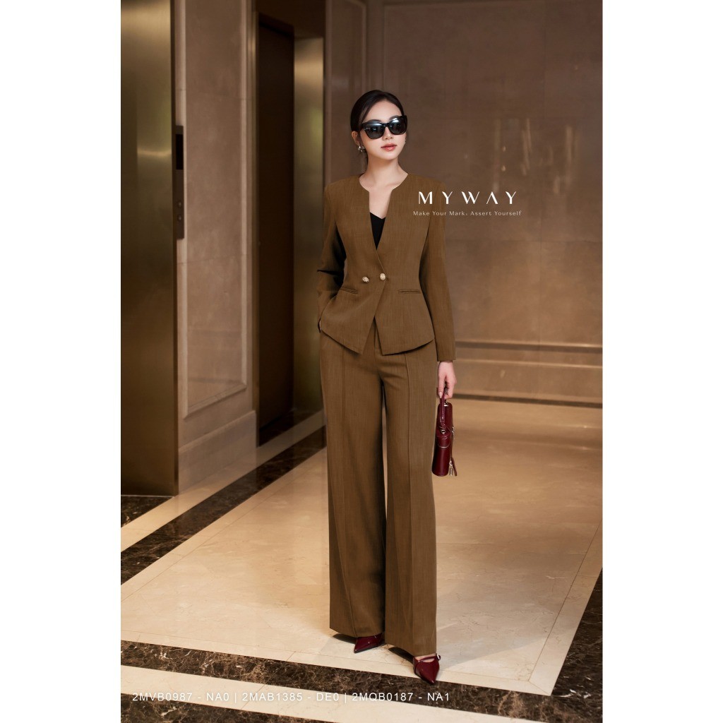 MY WAY ชุดเสื้อกั๊กและกางเกงทรงตรงผู้หญิง V คอเอวบาง 2MVB0987 - NA0 2MQB0187 - NA1