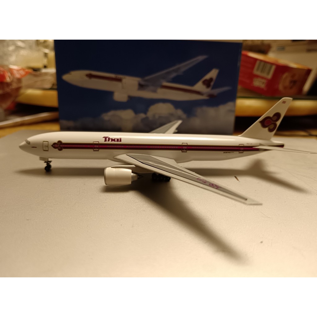 DW400 Thai Airlines 777-200 สินค้าเก่าผลิตในปี 1998 772, Lacquer Surface Very Good Reproated Time Te
