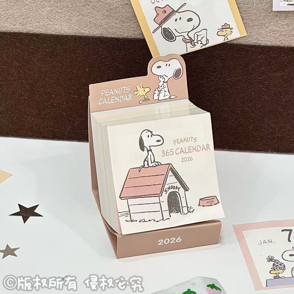 2026mini เดสก์ท็อปปฏิทินขนาดเล็ก Jii Kawaii Snoopy การ์ตูนปฏิทินตั้งโต๊ะมูลค่าสูงสุดน่ารัก