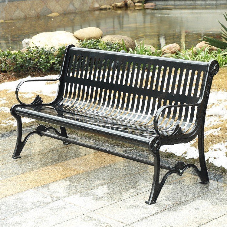 Double Park เก้าอี้พนักพิงเชื่อมเหล็กศิลปะโลหะสีดําสแควร์ที่นั่งกลางแจ้งพื้นที่ขนาดเล็ก Park Bench ก