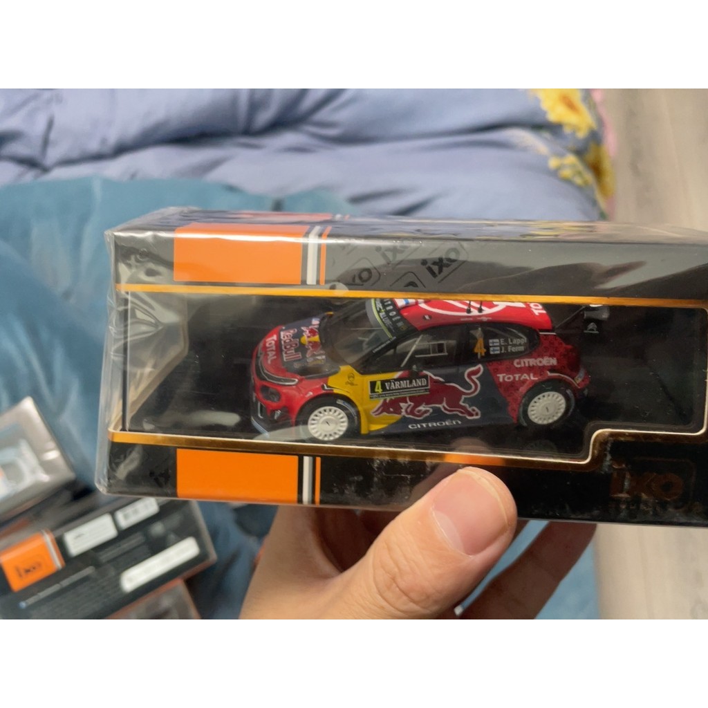 Ixo 1/43 Citroen c3 ในการจัดส่ง