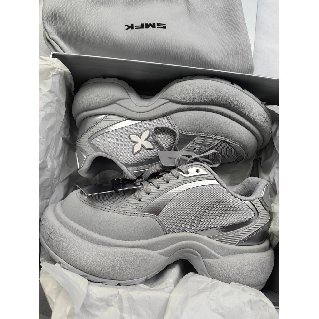 [** Daigou Version] Smfk Niche Street Wear รองเท้าพื้นหนาขายดีรองเท้ากีฬารองเท้าลําลอง