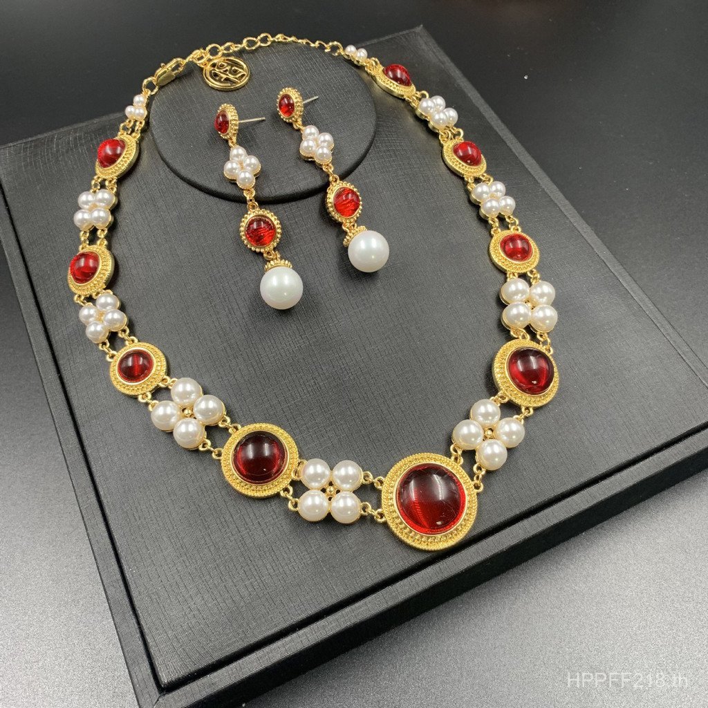 ไฟฟ้าวินเทจฝังสร้อยคอตะวันตกมุกโอ้อวดยุคกลางแก้วทองแท้เครื่องหมายย้อนยุคแสงหรูหราสูท MMF9