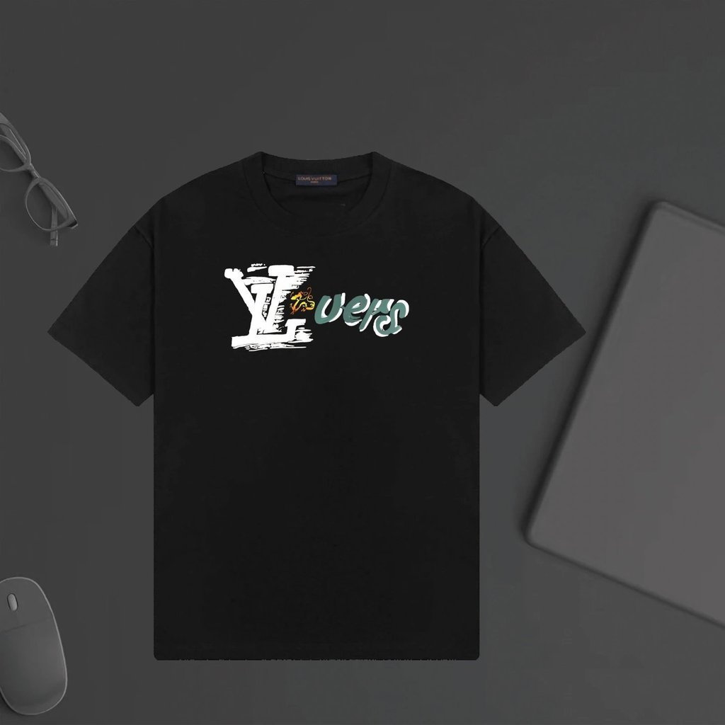 LOUIS VUITTON/LV/2026 ต้นฤดูใบไม้ผลิสไตล์ใหม่เสื้อยืดแขนสั้นผู้ชายผู้หญิงคู่สไตล์รอบคอด้านในเรียบง่า